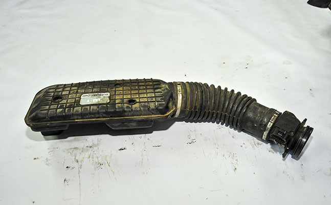 ford cık ma yedek mondeo 1 hava filitre  kutusu